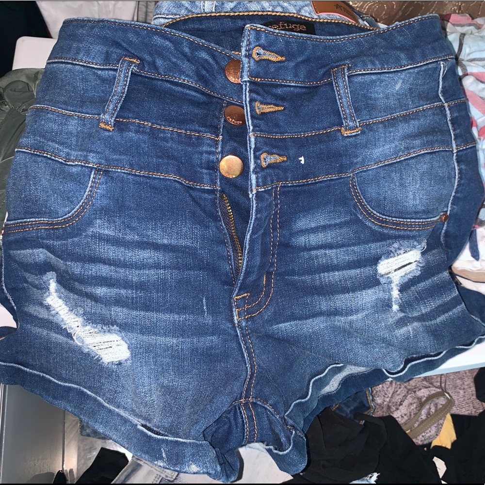 Refuge jean shorts size 4